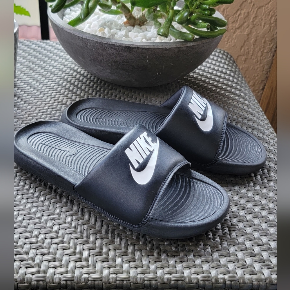Nike Slides black